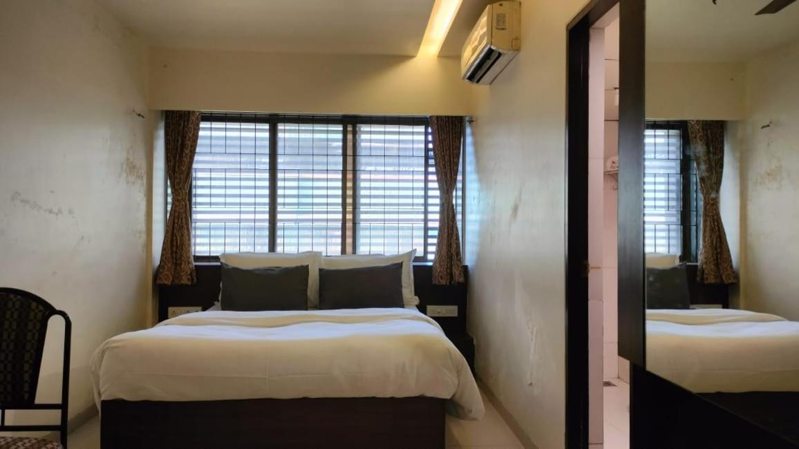 Hotel Sai Nidhi Executive-Mindspace Airoli นาวีมุมไบ ภายนอก รูปภาพ
